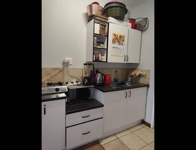 1 BEDROOM APARTMENT FOR SALE IN RUSTENBURG CENTRAL